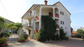 Гостиница Two-Bedroom Apartment Malinska near Sea  Малинска-Дубашница